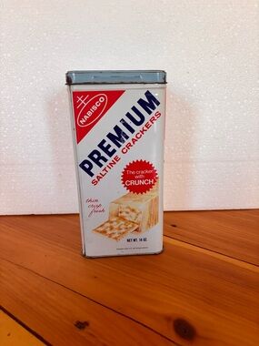 Vintage Nabisco Saltine Crackers Tin 1969